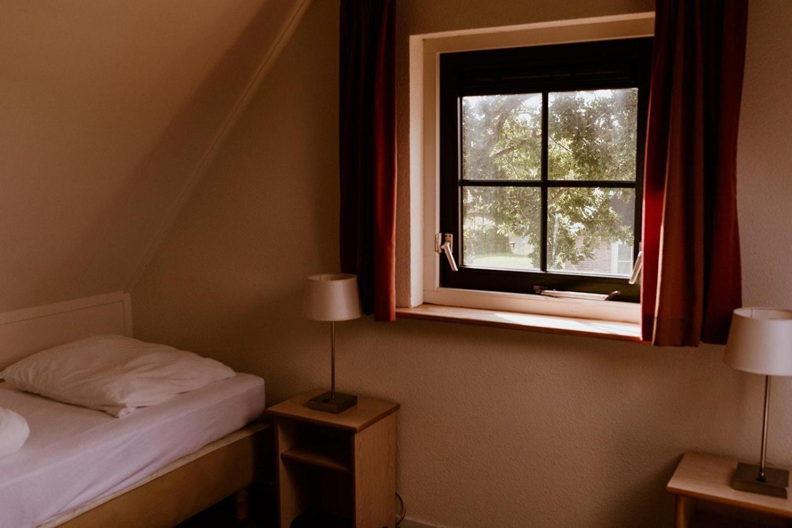 Vakantiepark Eigen Wijze Bant Bagian luar foto